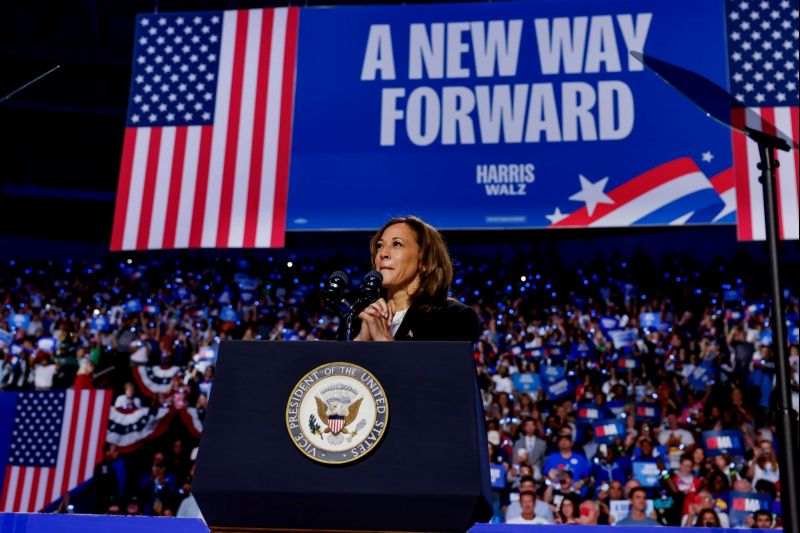 Vice President Kamala Harris campaigns in Charlotte, North Carolina 01130924