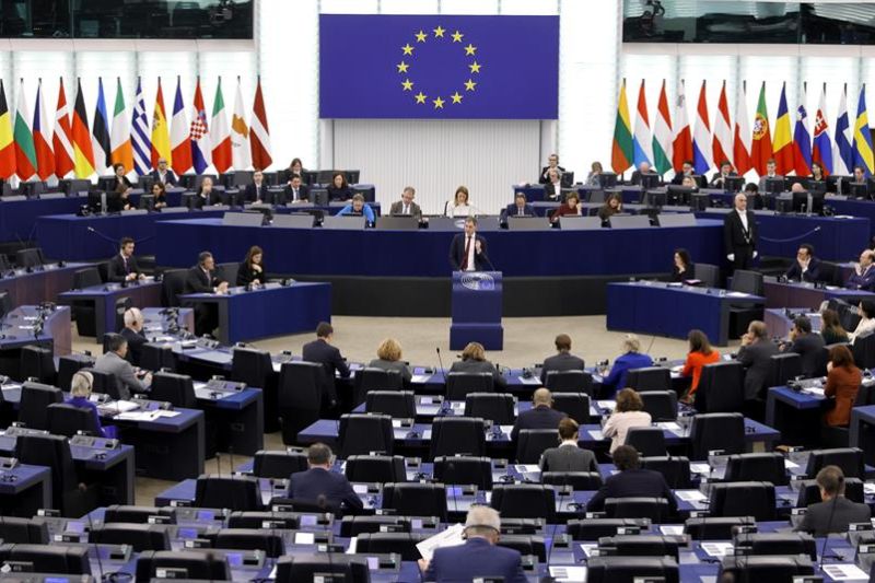 El primer ministro belga y actual presidente del Consejo europeo, Alexander De Croo (C), en el Parlamento Europeo en Estrasburgo, Francia, el 16 de enero de 2024. EFE/EPA/RONALD WITTEK 01 160124