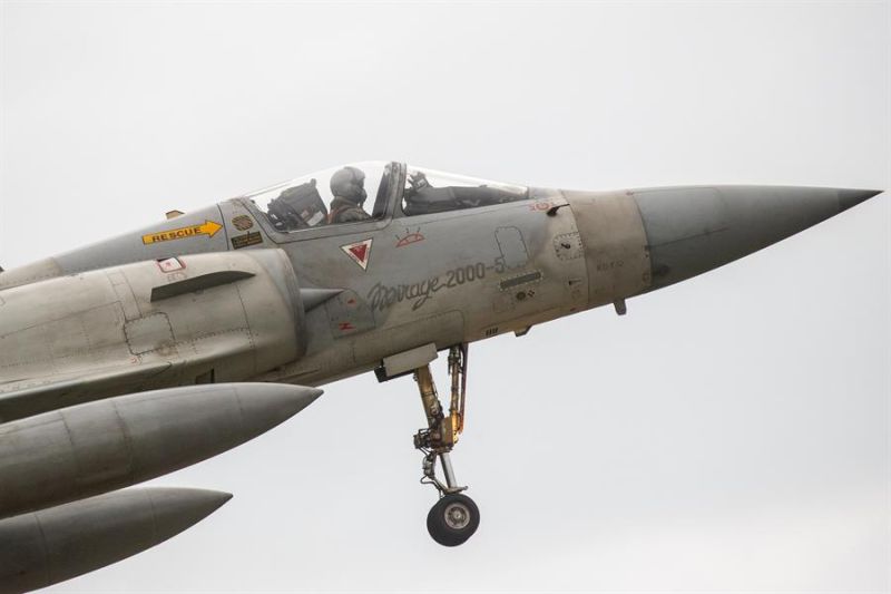 Imagen de un avión de combate Mirage 2000 de la Fuerza Aérea de Taiwán. EFE/EPA/RITCHIE B. TONGO 01 100423