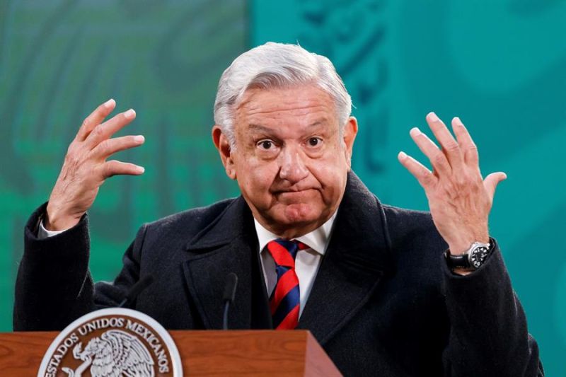 El presidente de México, Andrés Manuel López Obrador, habla durante una rueda de prensa en el Palacio Nacional, en Ciudad de México (México). 