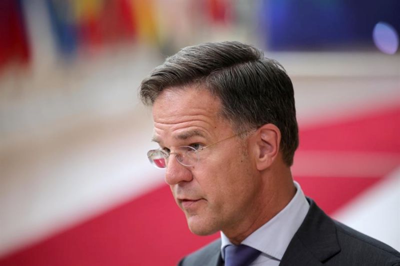 Imagen de archivo del ex primer ministro de Países Bajos Mark Rutte, quien se convertirá mañana martes en el nuevo secretario general de la OTAN en sustitución del noruego Jens Stoltenberg. EFE/EPA/OLIVIER MATTHYS 01300924