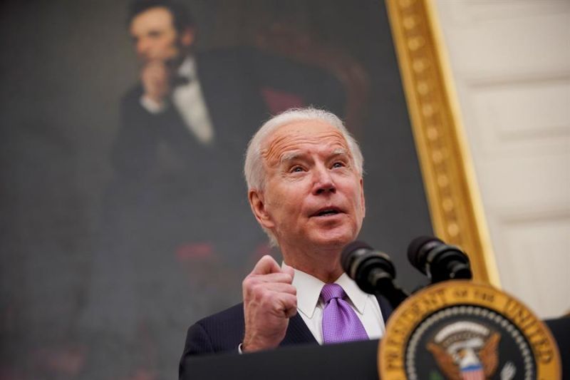 El presidente de EE.UU., Joe Biden, habla a la prensa este 21 de enero de 2021.