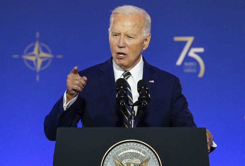 El presidente estadounidense, Joe Biden, pronuncia un discurso en la ceremonia del 75º aniversario de la OTAN en el Auditorio Mellon en Washington, DC, Estados Unidos. EFE/Shawn Thew 01 100724