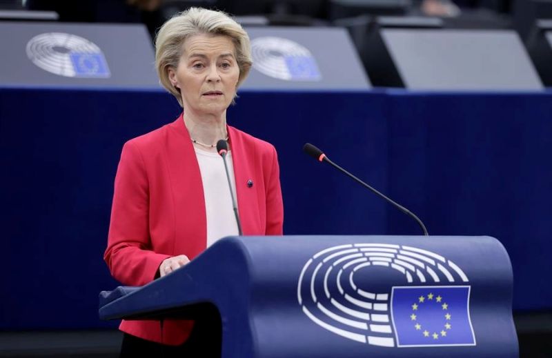 La presidenta de la Comisión Europea, Ursula von der Leyen, fue registrada este martes, 11 de marzo, durante un debate en el Parlamento Europeo, en Estrasburgo (Francia) EFE/Ronald Wittek 01120325