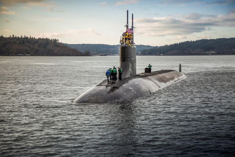 Imagen de archivo del submarino nuclear estadounidense "USS Connecticut", que golpeó "un objeto" que no ha sido identificado mientras navegaba por aguas del Indo-Pacífico, dejando al menos once militares heridos. 