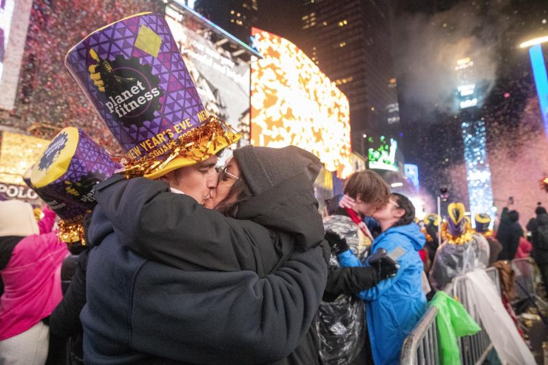 Times Square on New Year's Eve 01 010123