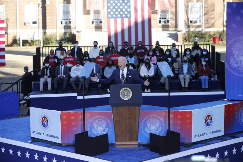 El presidente de EE.UU., Joe Biden, da un discurso sobre los derechos del voto en Atlanta, Georgia (EE.UU.), este 11 de enero de 2022.