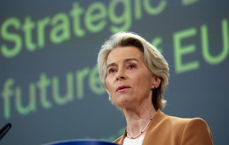 La presidenta de la Comisión Europea, Ursula von der Leyen, este miércoles en Bruselas. EFE/EPA/OLIVIER HOSLET 01 040924