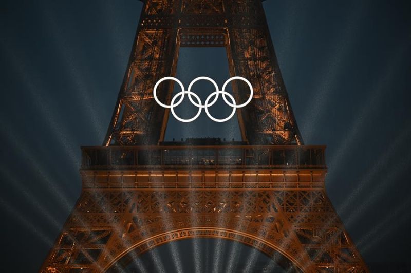 Fotografía de archivo de la Torre Eiffel durante la ceremonia de inauguración de los Juegos Olímpicos de París 2024. EFE/Joel Marklund 