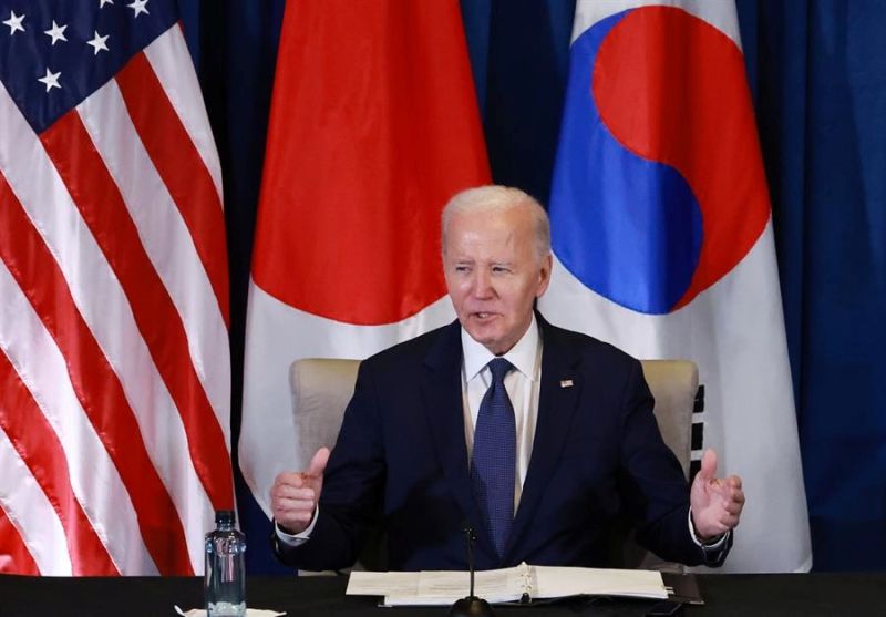 Fotografía de archivo del presidente de EE.UU., Joe Biden, en el Centro de Convenciones de Lima en Lima, Perú, el 15 de noviembre de 2024, al margen de la cumbre de Cooperación Económica Asia-Pacífico (APEC). EFE/EPA/YONHAP SURCOREA 01181124