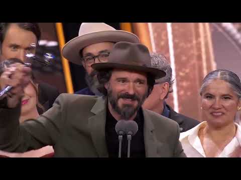 Embedded thumbnail for &amp;#039;Aún estoy aquí&amp;#039; y &amp;#039;Cien años de soledad&amp;#039;, ganadoras de los Premios Platino